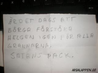 "Dagens ungdomar kan inte ens stava till hyfs"